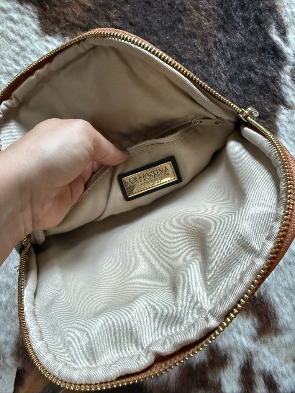 Valentina Leather Backpack - Classic Two-Tone Style - Picture 2 of 3